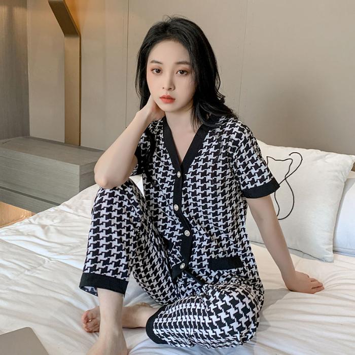 Chic Bow Print Womens Pajama Set Comfortable Short Sleeve V Neck Top and Elastic Waist Pants Luxurious Sleepwear & Loungewear