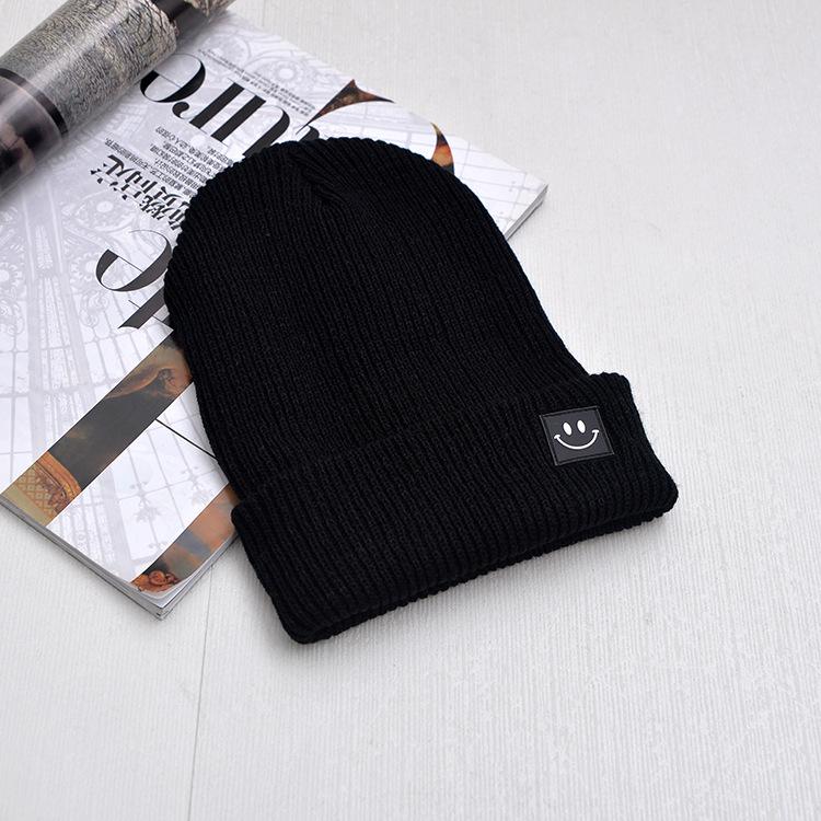 Autumn and Winter Sticker Smiley Face Knitted Hat Couple Versatile Casual Wool Hat, Han Fan Fashion Pullover Warm Hat