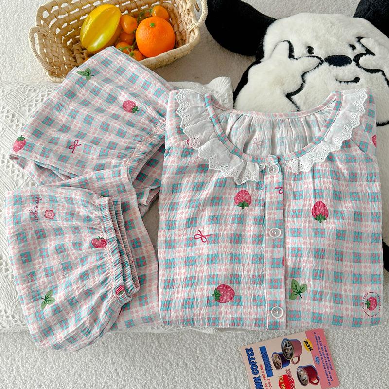 Cute Strawberry Pajamas Women'S Summer Short-Sleeved Cloud Cotton Round Neck Lace Loungewear Three-Piece Set