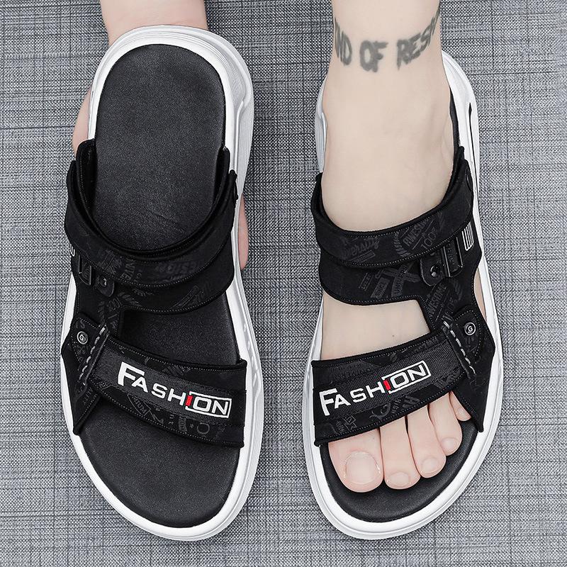 Летний тренд 2025 года: корейская версия тапочек для ходьбы по дерьму, пляжные мужские тапочки двойного назначения для спорта и вождения, крутые тапочки