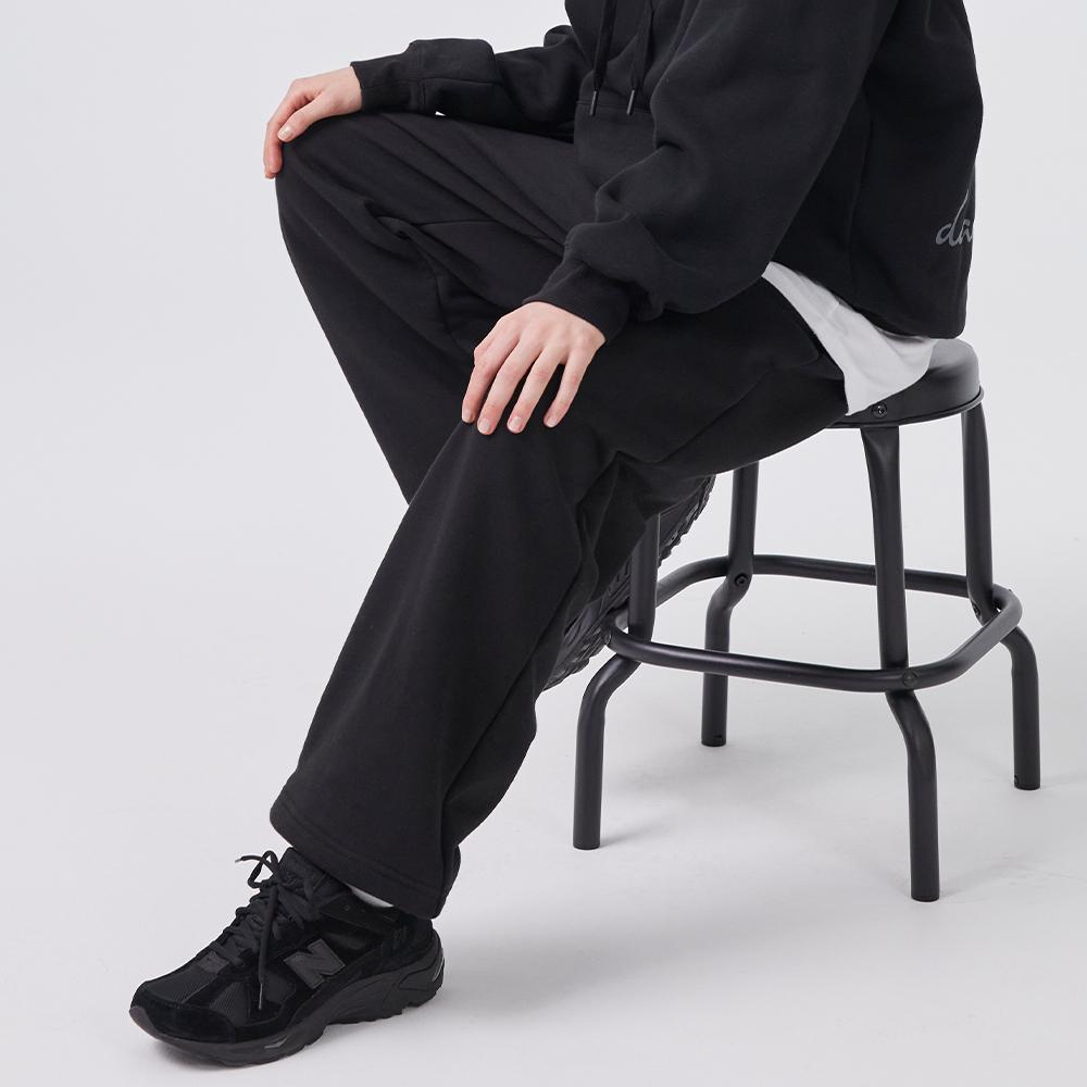 DANGLEDROP Embroidered Sweatshirt Wide Fit Pants Black