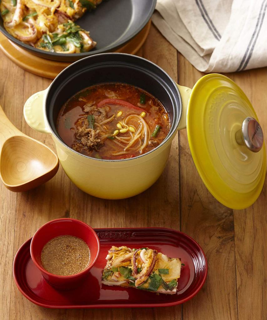 Le Creuset Casting Enamel Pot Cocotte Every 18 Soleil Gas IH Oven Compatible Japanese [Authorized Product]