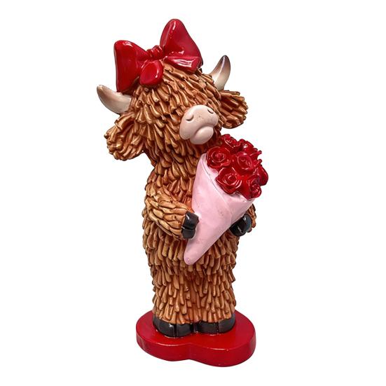 Valentine's Day Couple Highland Cow Figurine Holding Rose Love Heart Highland Cattle Resin Statue
