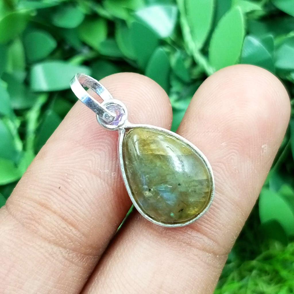 Лабрадорит Драгоценный камень Стерлингового серебра 925 пробы с покрытием безель Груша Подвеска Ювелирные изделия NST-J2H1476