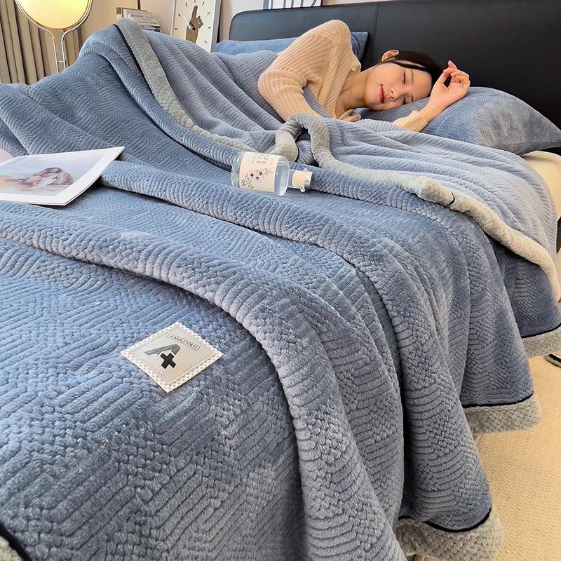 Двухслойное одеяло из кораллового флиса Golden Turtle - толстое, теплое покрывало для дивана