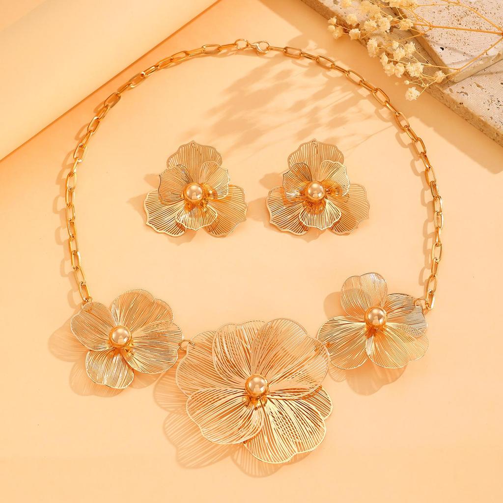 Изысканный роскошный комплект из ожерелья и серег с 3D-цветком для женщин
