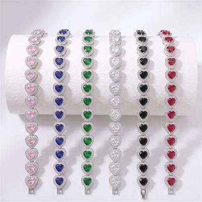 Elegant Iced Out Bling Heart Zircon Bracelet Brass Setting Trendy Ladies Fashion Hip Hop Bling Hand Chain