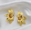 Copper-plated 18K gold light luxury premium contrasting flower stud earrings female S925 silver needle exaggerated personalized ins earrings