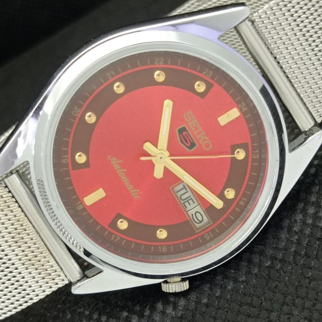 ВОССТАНОВЛЕННЫЕ ВИНТАЖНЫЕ SEIKO 5 AUTO 7019A ЯПОНИЯ МУЖСКИЕ D/D КРАСНЫЕ ЧАСЫ 593a-a311242-9