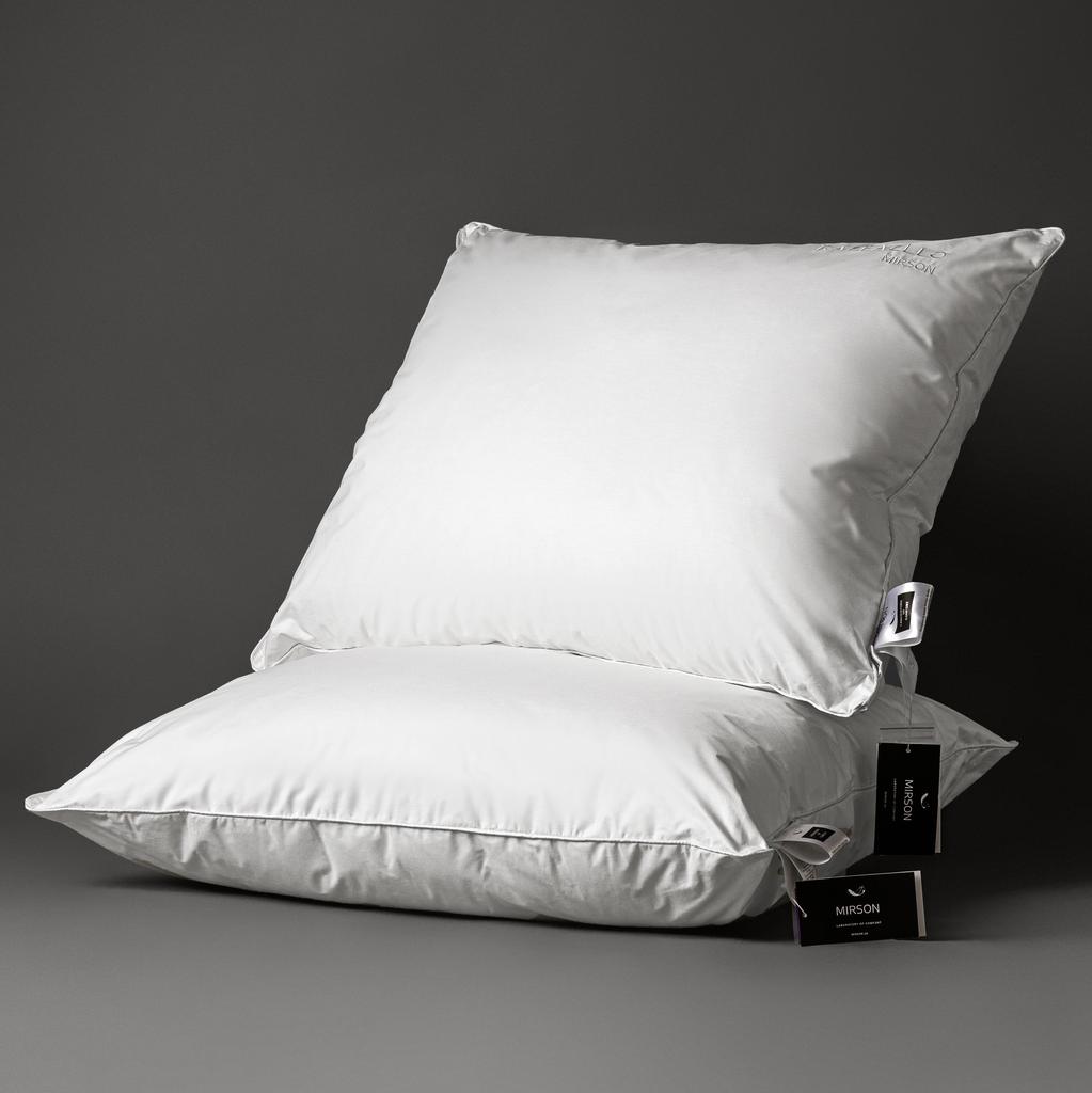 Down-Filled Pillow №101 — 70% Down, 30% Feather, Fill Power 450, Medium.