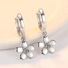 1 Pair of Fashionable Small Fresh Temperament Flower Earrings, Simple Flower Earrings