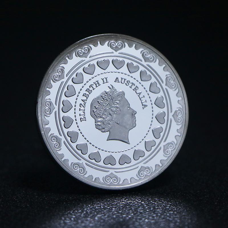 Penguin coin, silver plated, commemorative medal, Southern Hemisphere, Ocean Boat, heart-shaped penguin animal coin, couple commemorative coin