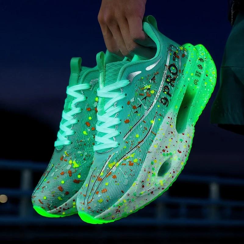 2025 Professional Carbon Plate Marathon Men's Running Shoes Breathable Lightweight Comfortable Non Slip Night Light Sports Shoes
