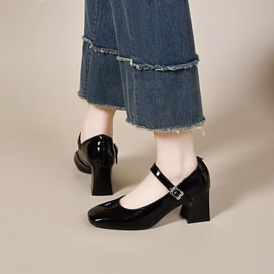 Женские туфли-лодочки на высоком каблуке с квадратным носком, весенняя новинка, с ремешком на одну пряжку, Мэри Джейн, простые по темпераменту, из коровьей лакированной кожи, с мелким вырезом, одинарные туфли