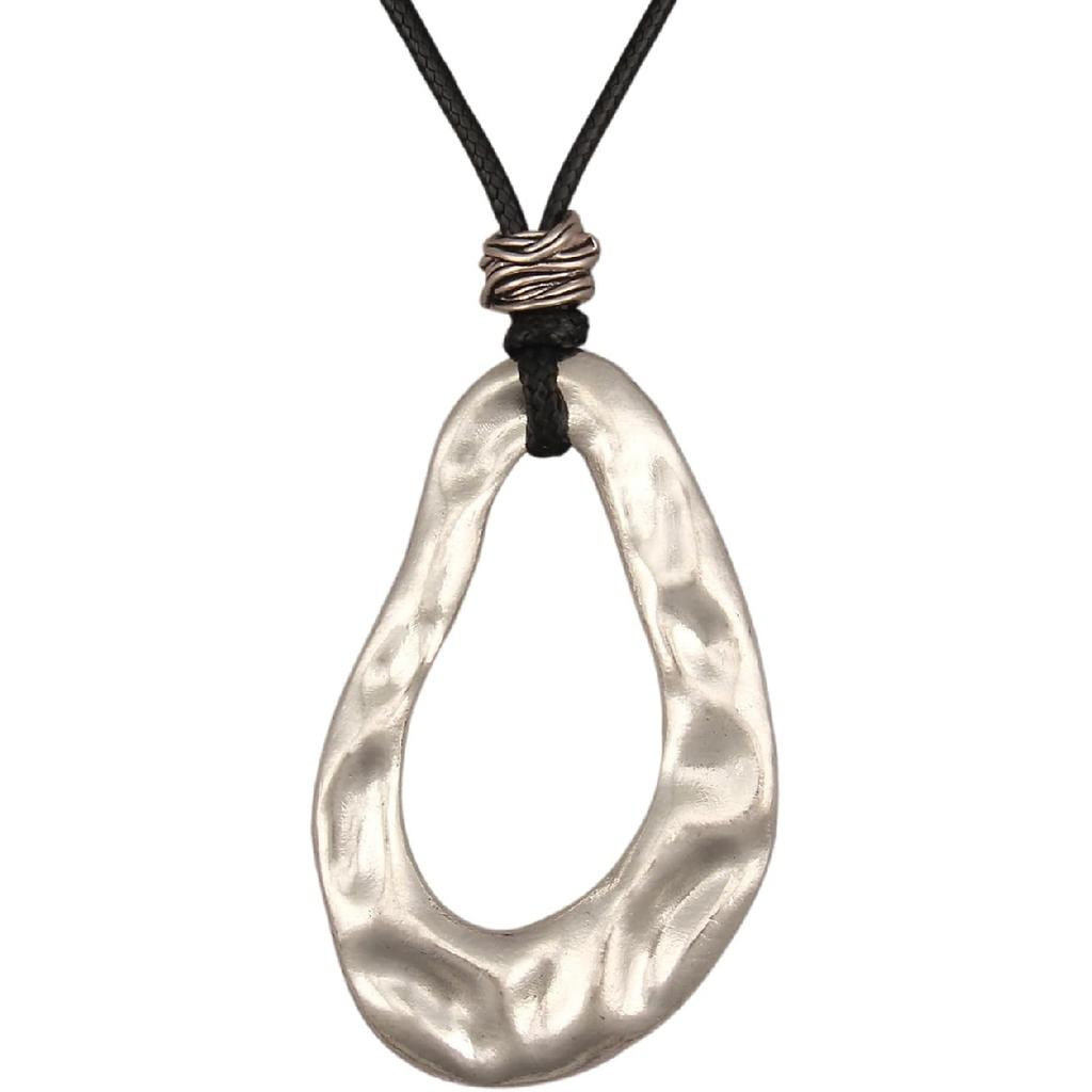 Leather Necklace for Women Boho Choker Necklace Long Cord Leather Pendant Bohemian Neckalce Vintage Alloy Pendant Leather Rope Necklace Wooden