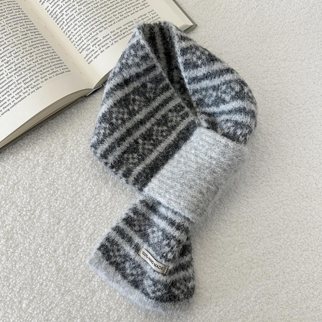 Vintage Small Scarf Skin Friendly Knitted Scarf Versatile and Thick Scarf