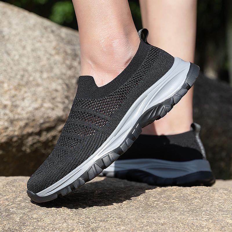 TUINANLE Мужская обувь без шнуровки, новые легкие прогулочные туфли, дышащая мужская летняя пляжная обувь, лоферы черного цвета