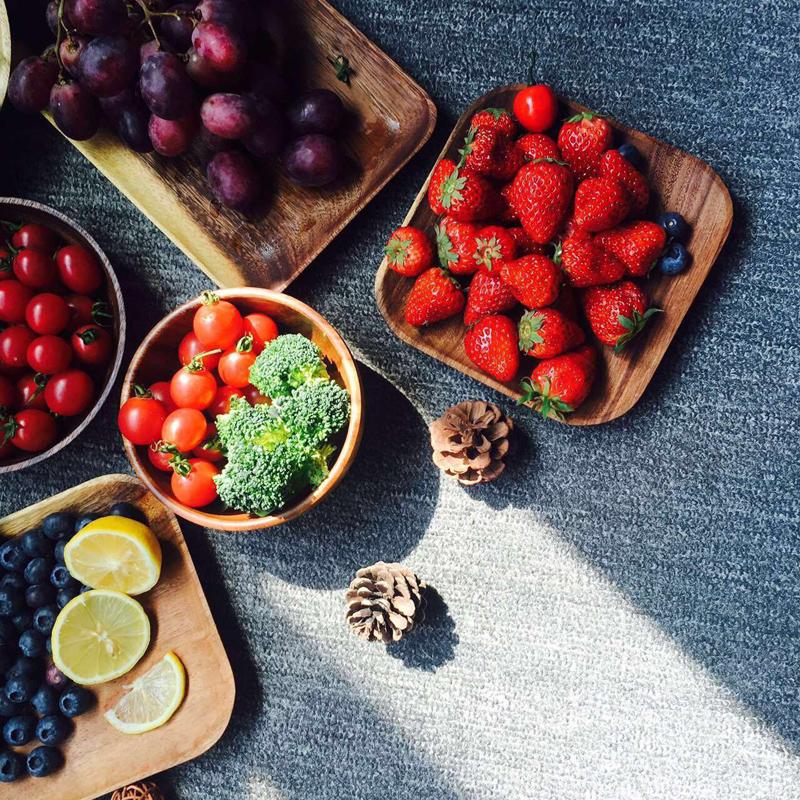 2Pcs Square Wooden Plates 6.5 Inch Acacia Wood Dinner Dish Plate Cake Dessert Plate Fruit Snack Serving Tray Kitchen Tableware