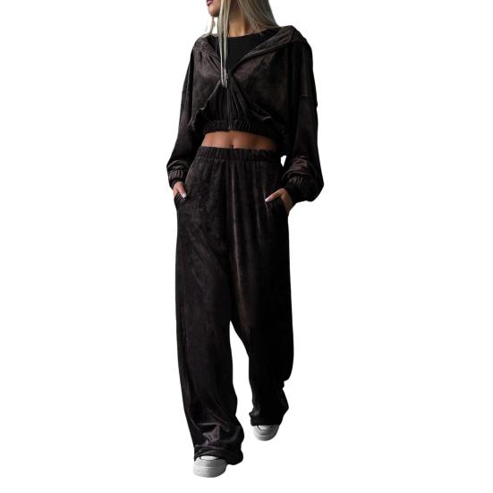 Женский велюровый спортивный костюм из 2 предметов: толстовка с капюшоном на молнии и брюки широкого кроя. Комплект из мягкого бархата.