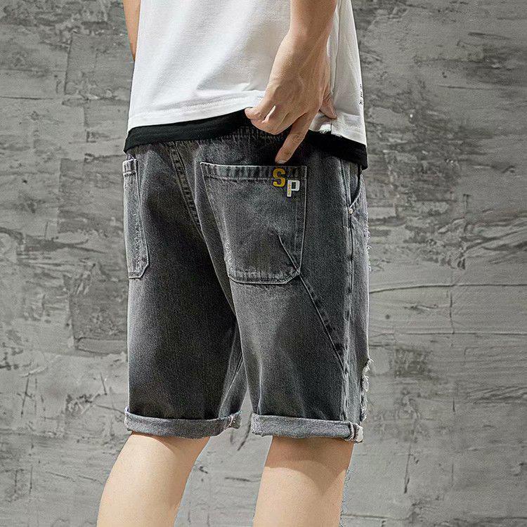 Мужские модные рваные джинсовые шорты 2007 года: Эластичная талия, свободный крой, длина до середины икры, стиль «пятиточечный».