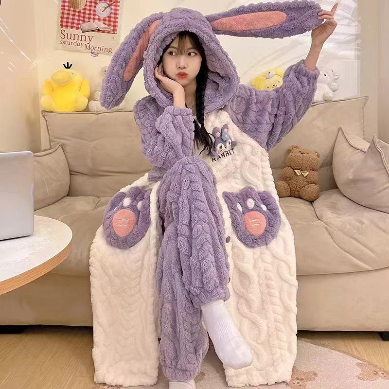 Осень и Зима Новая Милая Ночная Сорочка с Капюшоном Маленький Бобер Коралловый Флис Пижама Женский Зимний Женский Пижамный Комплект