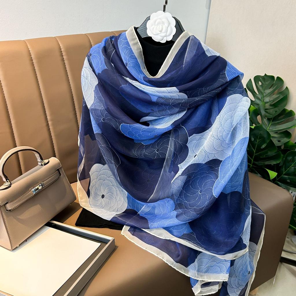 180*135cm Summer Silk Scarf Women Outdoor Shawl Bandanna Foulard Female Beach Fashion Luxury Oversized Shawl Head Hijab Wrap