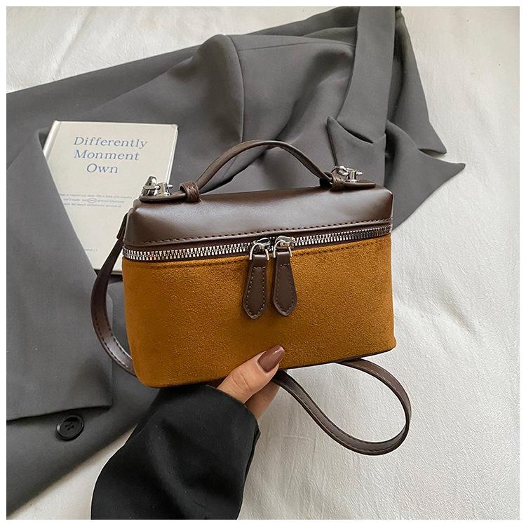 Корейская версия нишевая ins ретро портативная маленькая сумка женская 2025 новая мода супер огонь сумка-коробка на плечо сумка-мессенджер