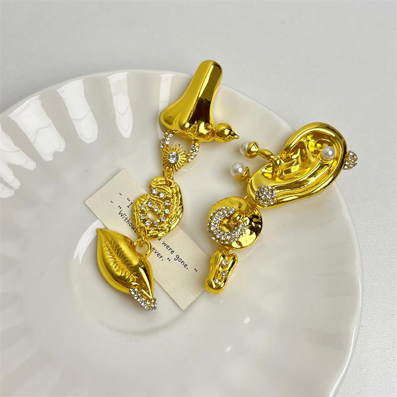 Серьги в стиле ретро в стиле европейских и американских судов, нишевый дизайн, глаз демона, легкий роскошный темперамент, длинные серьги