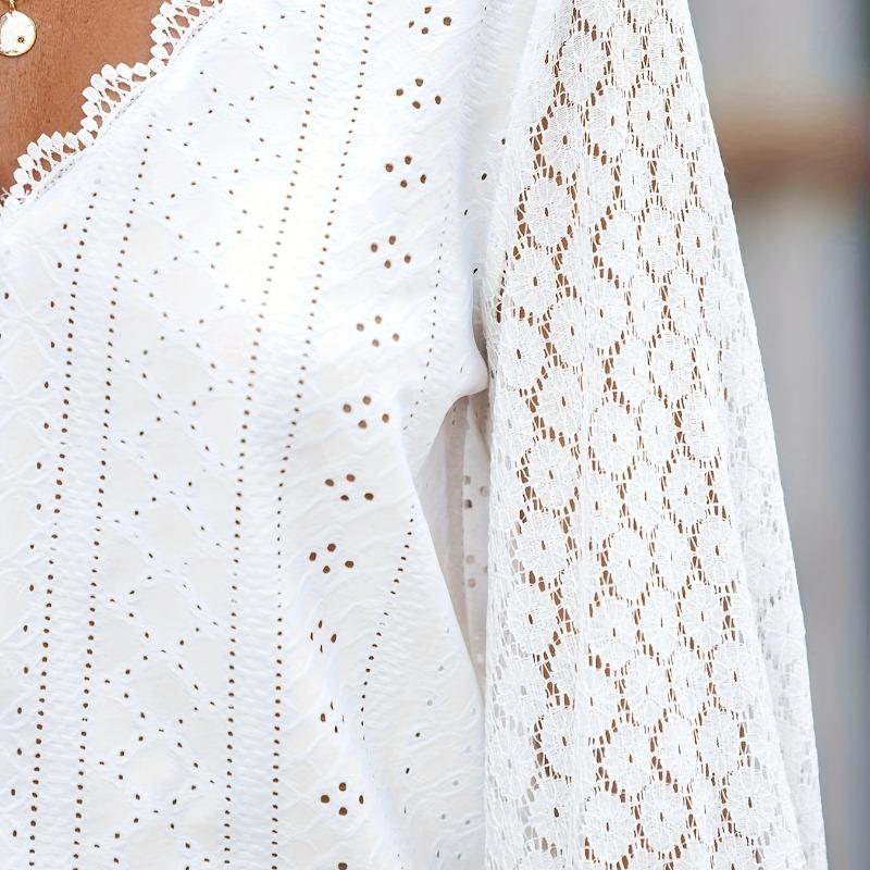 Fashion V-neck Loose Lace Patchwork White Shirt Women Elegant Vintage Lantern Sleeve Loose Women's Blouses Hollow Out Solid Casual Shirts New 26351