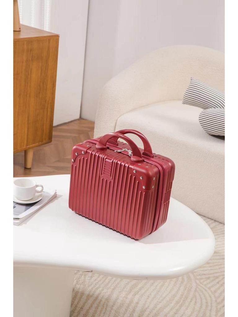 14-дюймовая дорожная косметичка — легкая, вместительная и модная в 2021 году