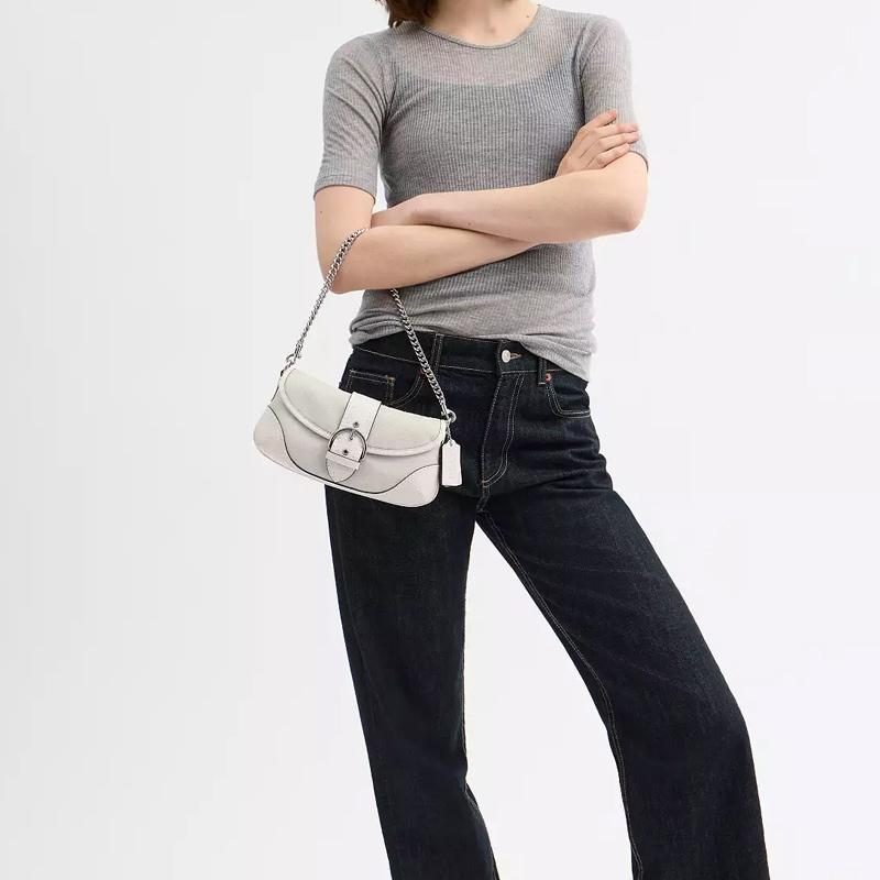 Coach Сумка Soho flap 25 классическая на цепочке для дальнозорких, плечевой ремень, покрытый холст и коровья кожа, женская, средняя, белая