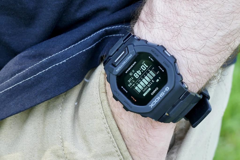 Casio Цифровые кварцевые часы с пластиковым ремешком Мужские GBD-200-1ER, Черный/Белый, 49, GBD-200-1ER-AMZUK.
