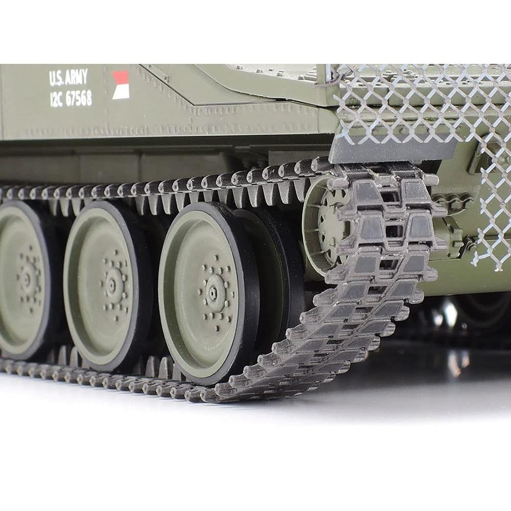 Tamiya 135 Военная миниатюра серии №365 Американский авиадесантный танк M551 Sheridan (война во Вьетнаме) Пластиковая модель 35365
