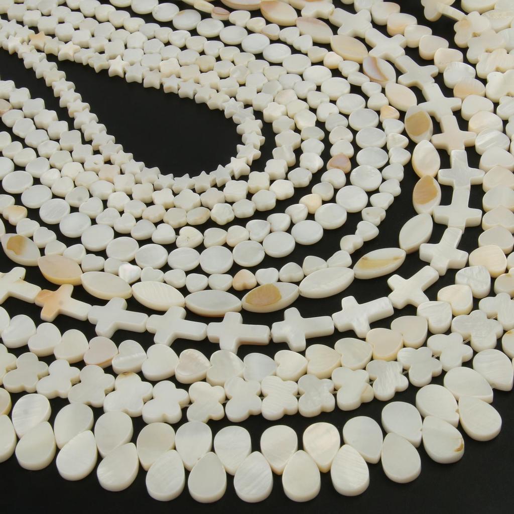 Натуральные пресноводные белые бусины из ракушек Бабочка Цветы Сердце Звезда Плоские круглые бусины из ракушек для изготовления ювелирных изделий DIY Браслеты из бисера для женщин