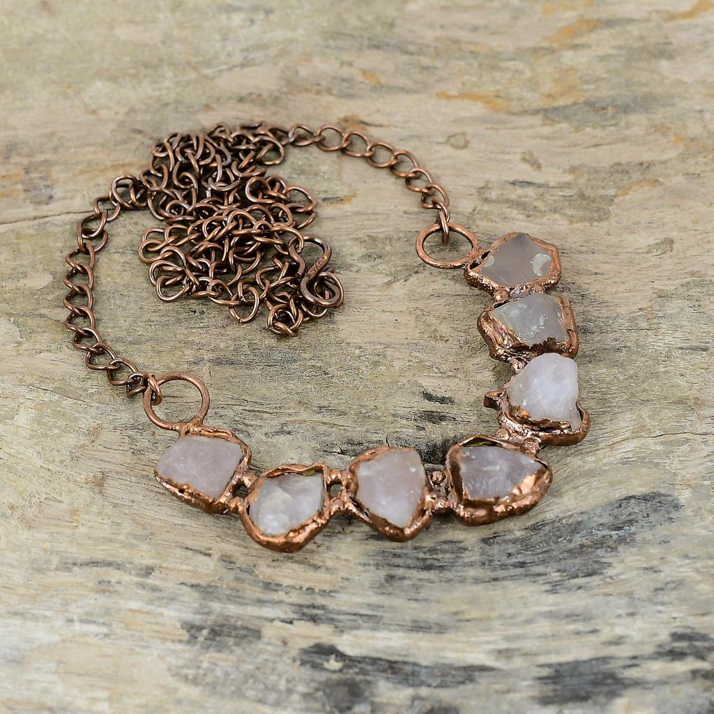 Грубое ожерелье из розового кварца, электроформованное медное ожерелье, регулируемое цепочное ожерелье, драгоценные камни, электроформованные ювелирные изделия для подарка, ожерелье ручной работы
