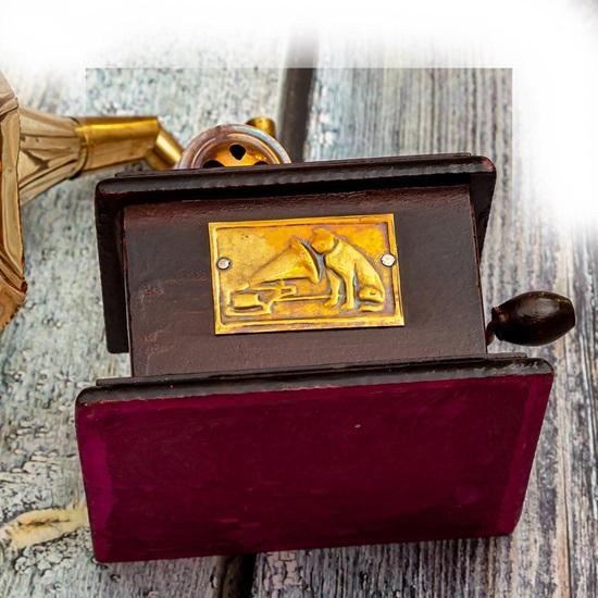 Harmony Brass Miniature Gramophone Showpiece for Elegant Home Decor
