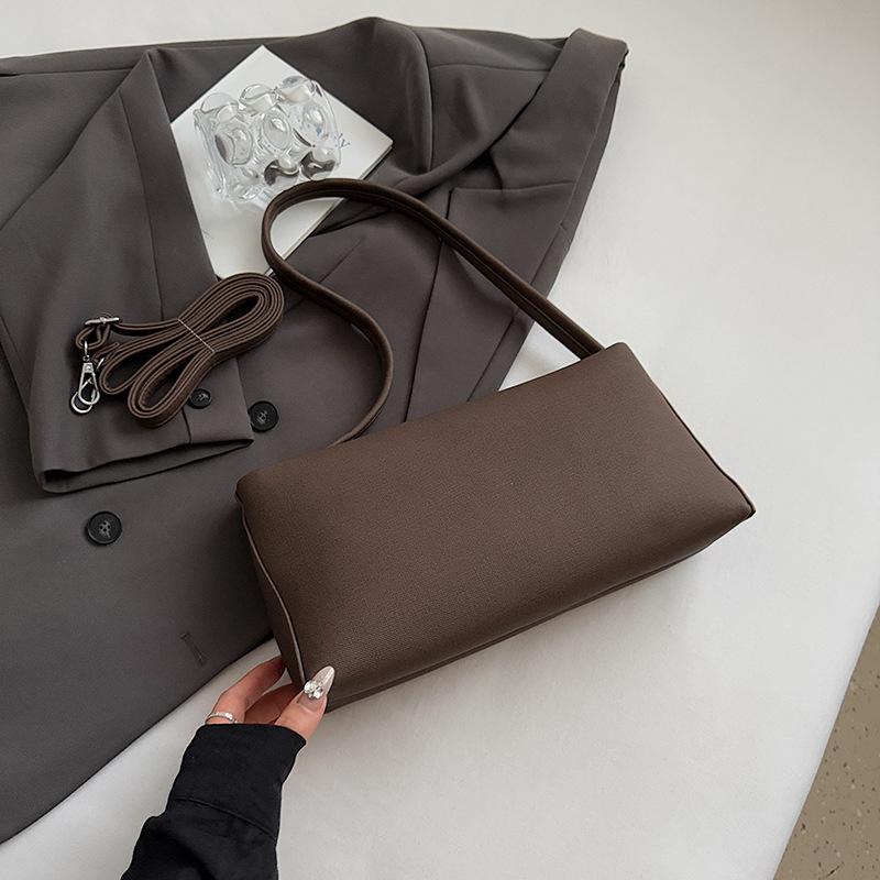 Сумка под мышкой женская 2025 новая сумка-мессенджер с высоким чувством популярная повседневная универсальная сумка через плечо осень-зима сумка-багет