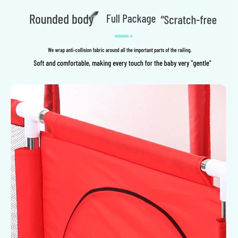 Детский манеж для игр в помещении с баскетбольным кольцом и зоной для бросков.