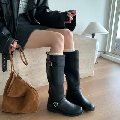 2025 осень и зима новая кожа ретро плоский каблук пряжка на ремне рукав тонкие высокие рыцарские сапоги, но сапоги до колена женские