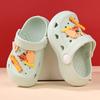 Детские дырчатые туфли мультяшные для девочек летняя носка нескользящие наступающие на говно EVA для мальчиков пляжные крутые шлепанцы на толстой подошве