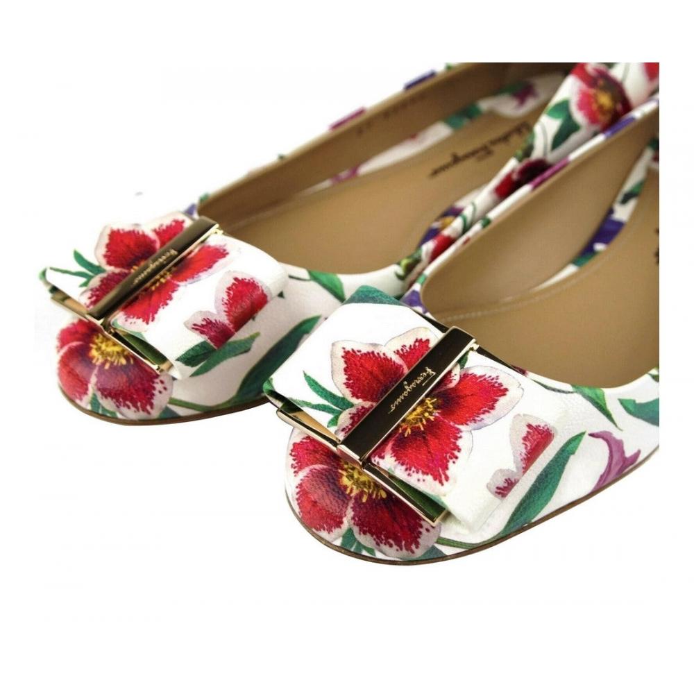 Salvatore Ferragamo Women S     Leather flatS Multicolor