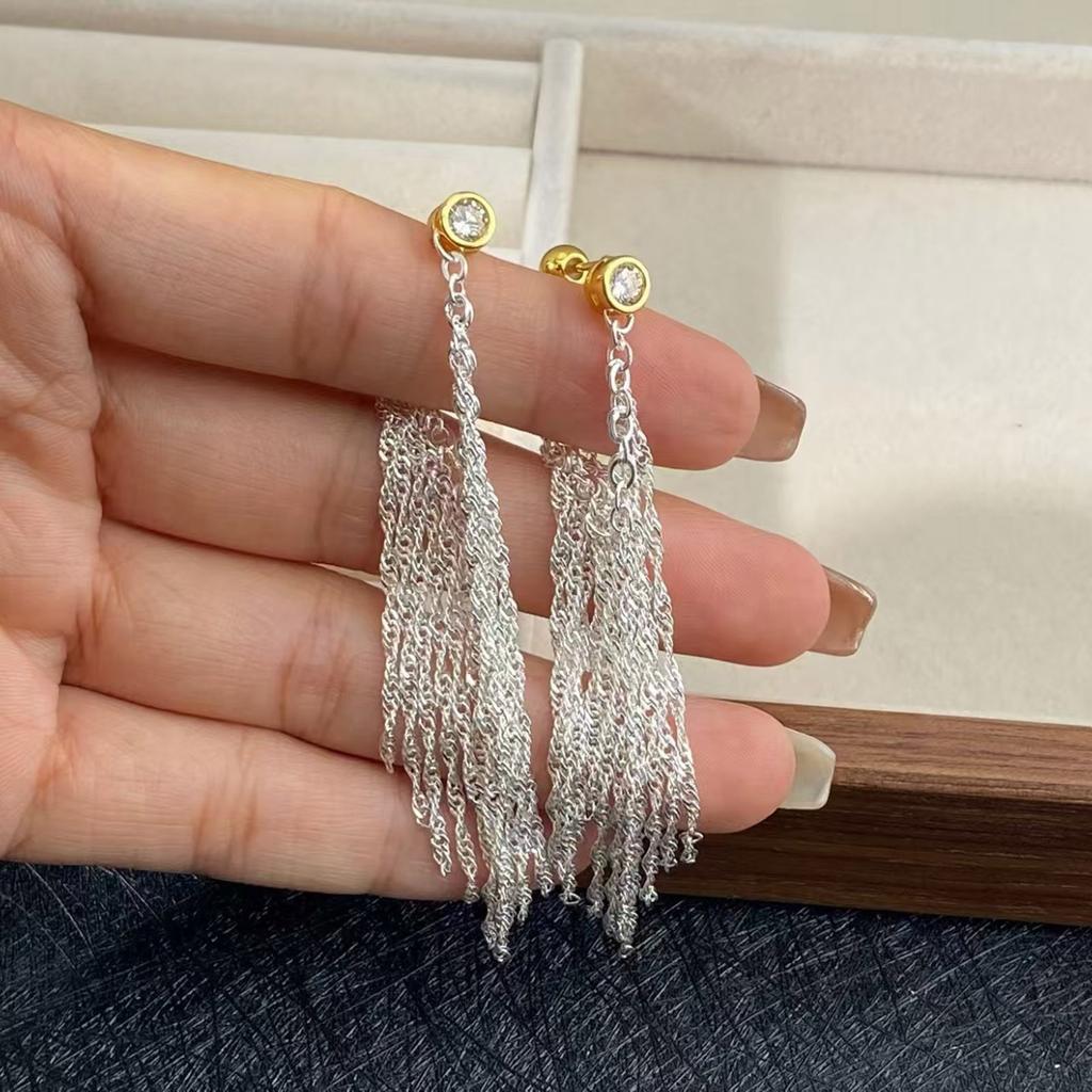 Длинные серьги с кисточками — модные, изысканные, индивидуальные, трендовые и женственные