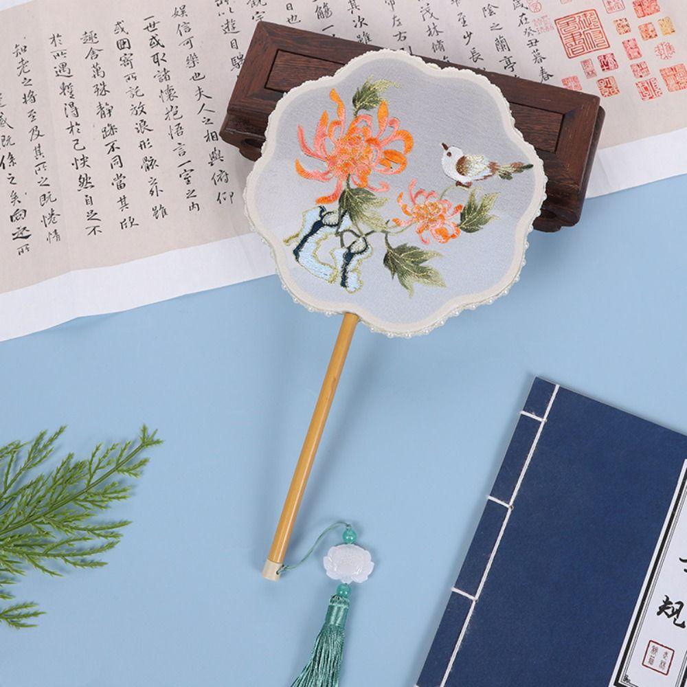 Классический круглый веер в китайском стиле, винтажный вышитый шелковый веер, двусторонний с кисточкой, ручной веер для женщин