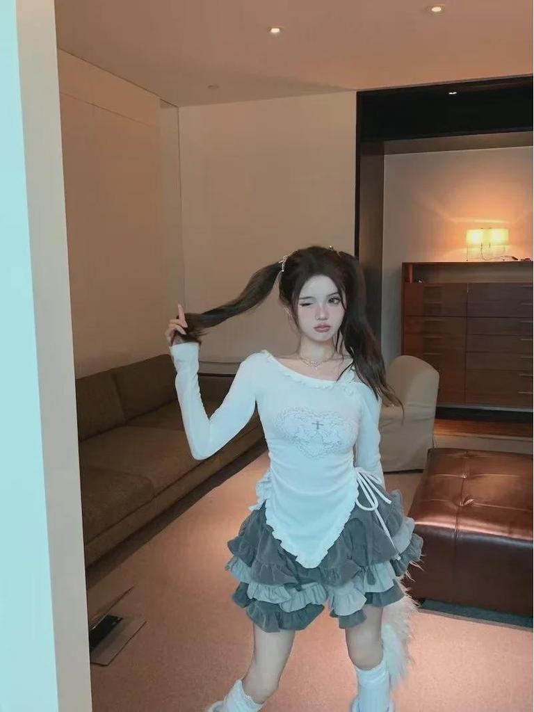 Женская черная футболка с открытыми плечами и длинными рукавами в корейском стиле - Весна/Осень 2023 г., утягивающий дизайн