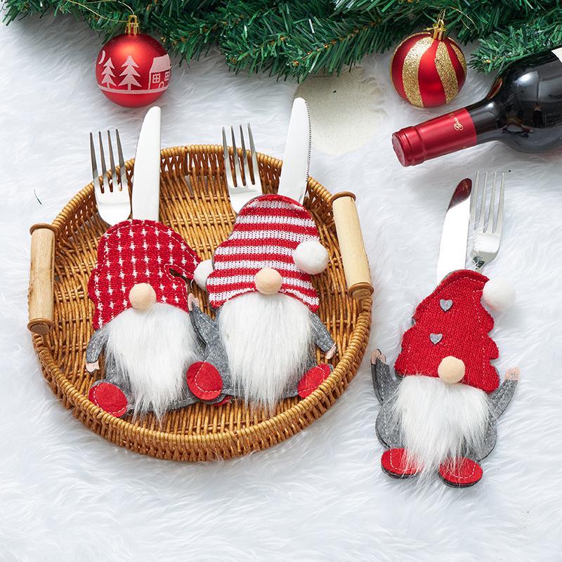 Christmas Faceless Doll Knife and Fork Set with Rudolph Table Props and Cloth - Perfect for Holiday Entertaining!