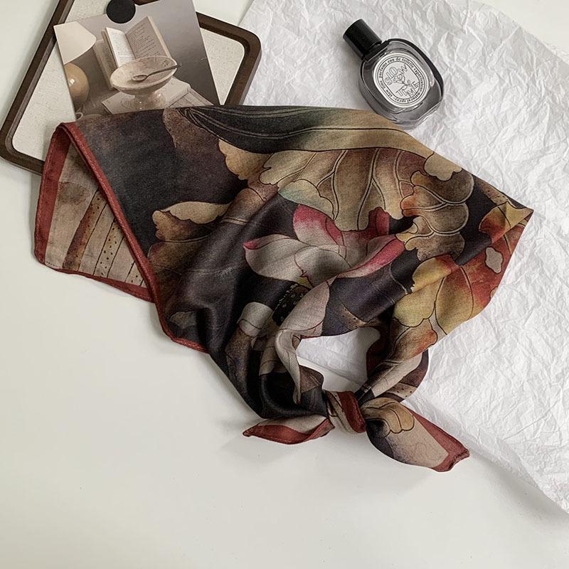 70 Double-sided Silk Scarf, Small Square Scarf, Scarf, White Rose Linen Silk Scarf, New High-end Scarf, Shawl Cover.