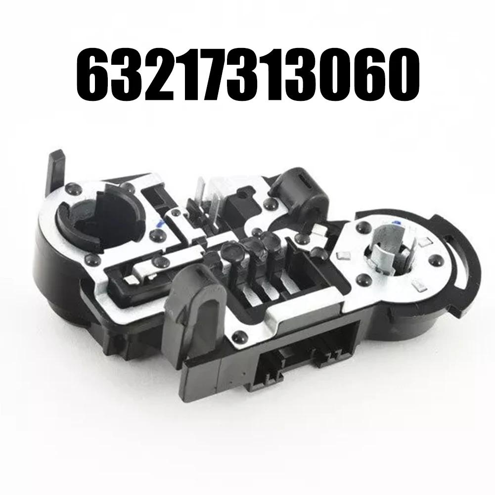 Car Inner Taillight Base Right Rear Trunk Lid Bulb Holder For BMW For F30 F31 2012-2015 63217313060 Car Accessories