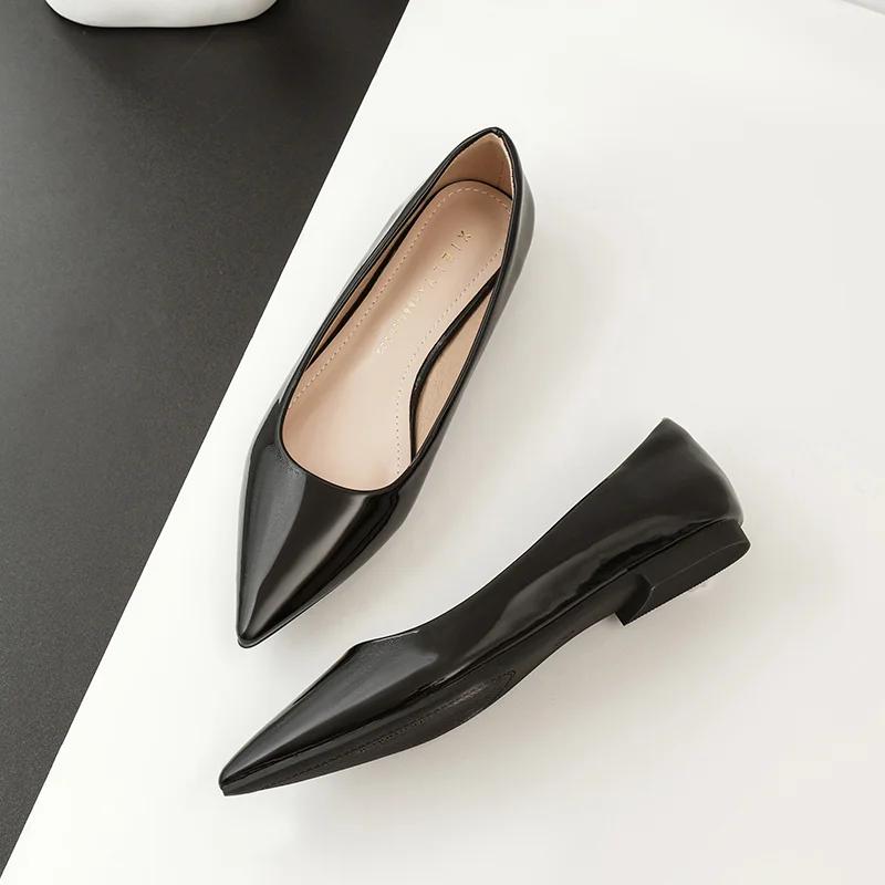 Модные туфли OL телесного цвета с острым носком на плоской подошве для женщин из лакированной кожи в корейском стиле, сексуальные, простые, элегантные, женские рабочие туфли