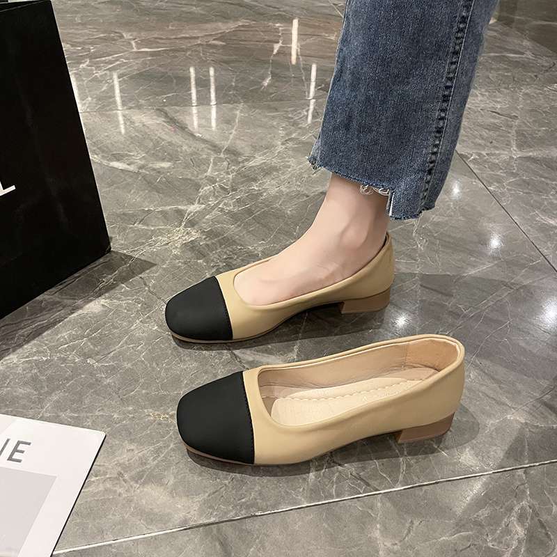 Женские туфли на мягкой подошве, универсальные туфли-лодочки с квадратным носком и мелким вырезом, маленькие кожаные туфли, осенняя новинка, темпераментные туфли Doudou, туфли для бабушек