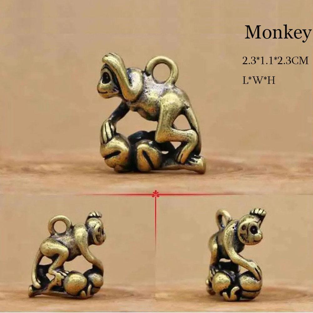 Car Ornaments Bull Ornament Sculpture Key Pendant Copper Miniatures Figurines Keychain Accessories